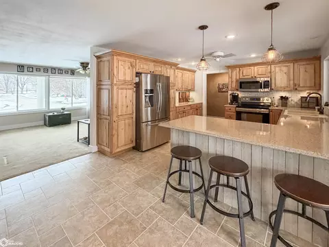 Kitchen - 1663 Dorell Dr, Hampton, IA 50441 photo 2 of 6