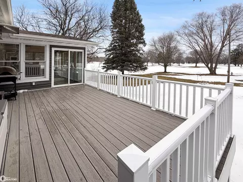 Exterior - 1663 Dorell Dr, Hampton, IA 50441 photo 7 of 11