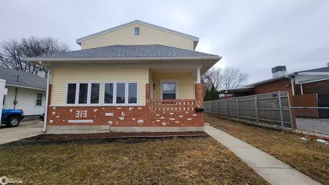 313 S Louisiana Ave, Mason City, IA 50401