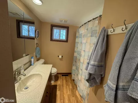 Bath - 23873 160th Ave, Centerville, IA 52544 photo 1 of 2