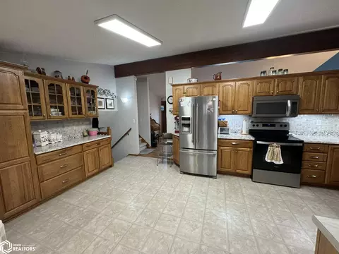 Kitchen - 23873 160th Ave, Centerville, IA 52544 photo 1 of 4