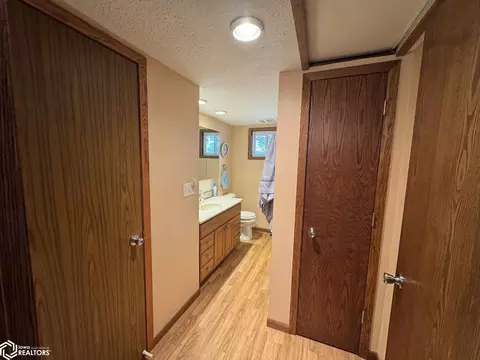 Entry Way - 23873 160th Ave, Centerville, IA 52544 photo 3 of 3