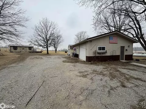 Exterior - 23873 160th Ave, Centerville, IA 52544 photo 6 of 13