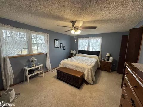 Bedroom - 23873 160th Ave, Centerville, IA 52544 photo 1 of 5