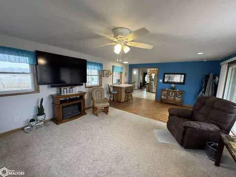 Living - 23873 160th Ave, Centerville, IA 52544 photo 3 of 6
