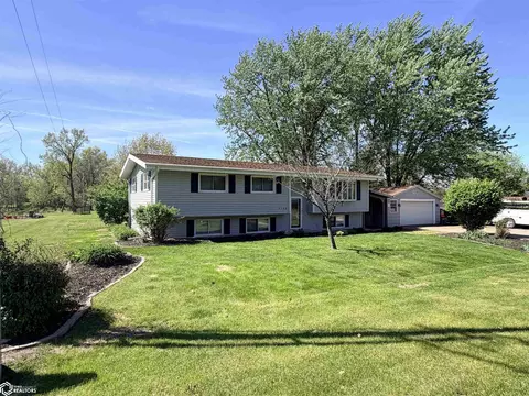 3308 W Jefferson Ave, Fairfield, IA 52556