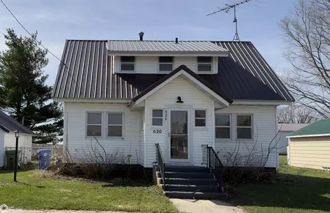 620 College St, Marble Rock, IA 50653
