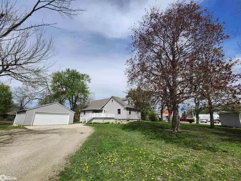 1026 Pleasant St, Forest City, IA 50436