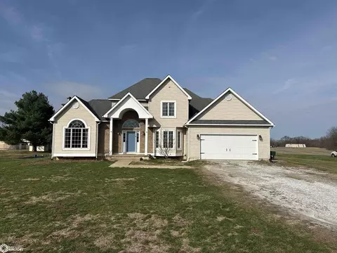 53 Walnut Dr, Nauvoo, IL 62354
