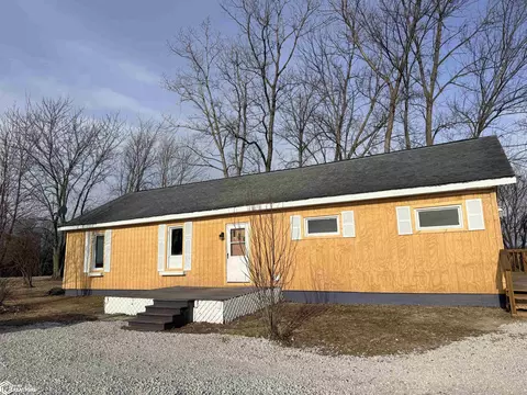 2650 Sasafrass Blvd, Lockridge, IA 52635