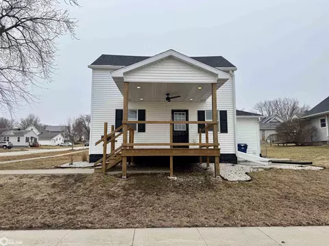 Exterior - 421 5th St, Manning, IA 51455 photo 2 of 8