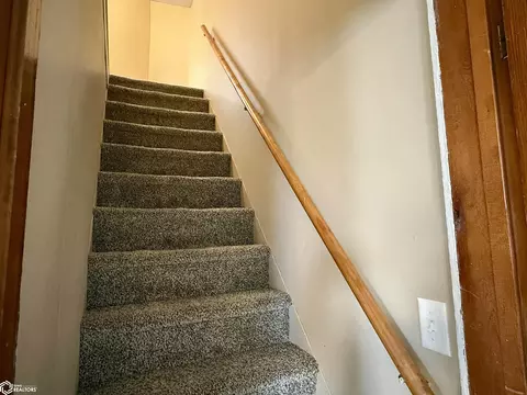 Entry Way - 421 5th St, Manning, IA 51455 photo 1 of 3
