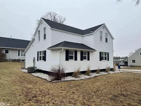 Exterior - 421 5th St, Manning, IA 51455 photo 7 of 8