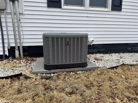 Exterior - 421 5th St, Manning, IA 51455 photo 8 of 8