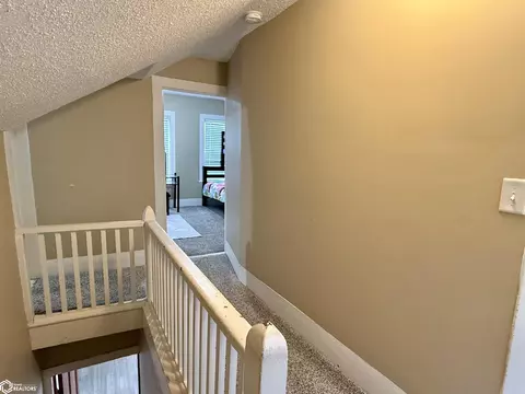 Entry Way - 421 5th St, Manning, IA 51455 photo 2 of 3