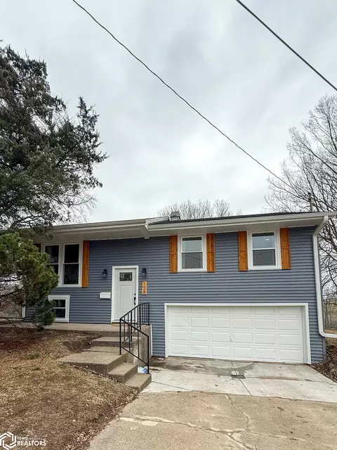 138 Cottonwood Ct, Burlington, IA 52601