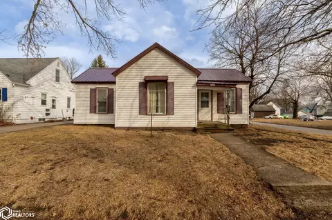 2002 5th St, Perry, IA 50220