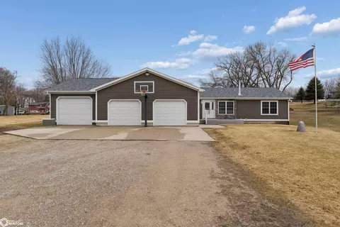 15323 Bayberry Ave, Ventura, IA 50482