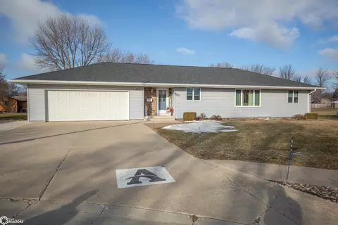 122 Parkside Dr, Algona, IA 50511