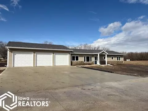 113 S Oaks Dr, Algona, IA 50511