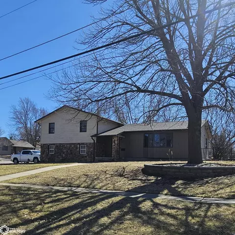 204 E Prairie St, Creston, IA 50801