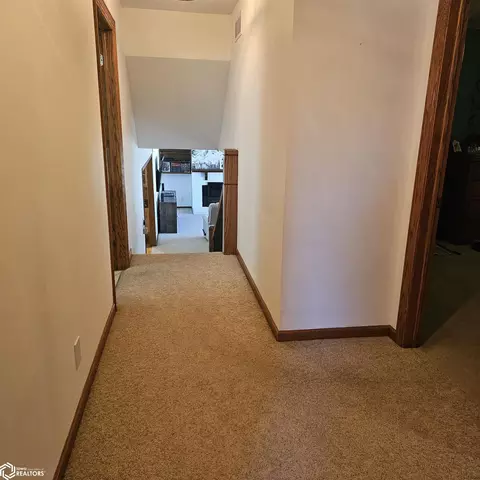 Entry Way - 204 E Prairie St, Creston, IA 50801 photo 1 of 1