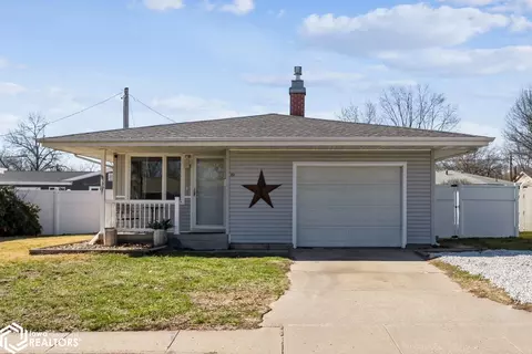 23 Oak Dr, Fort Madison, IA 52627