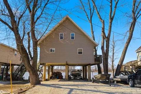 1438 J J Rd, Gladstone, IL 61437