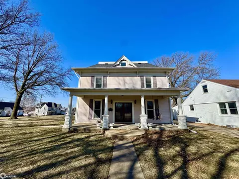 911 Pine St, Atlantic, IA 50022