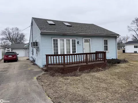 711 Elma St, Ottumwa, IA 52501