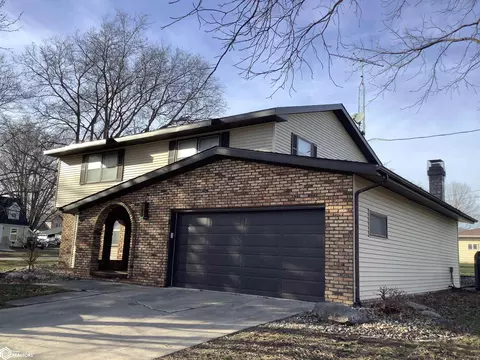 Exterior - 708 3rd Ave SE, Hampton, IA 50441 photo 2 of 7