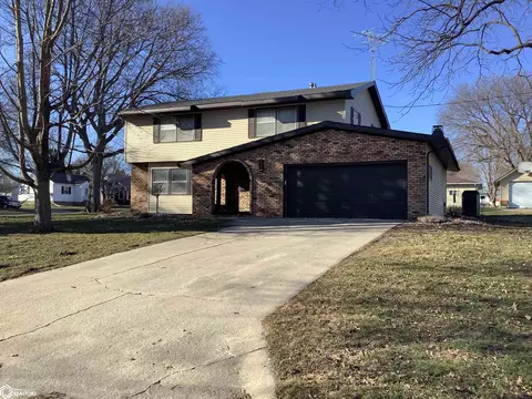 Exterior - 708 3rd Ave SE, Hampton, IA 50441 photo 6 of 7