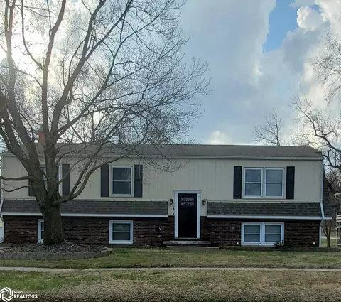 3 28th Pl, Fort Madison, IA 52627