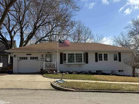 206 S 14th St, Denison, IA 51442