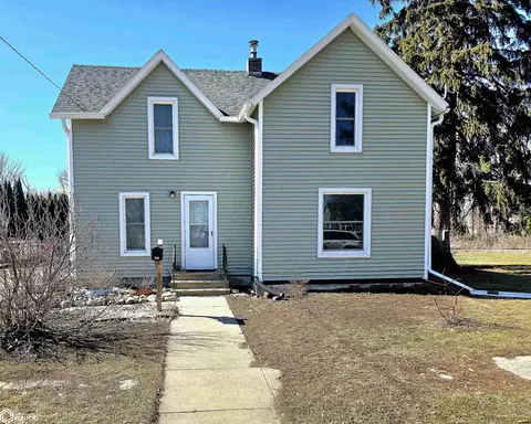 404 Worth St, Ackley, IA 50601