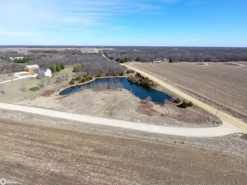 17199 Irish Ridge Rd, Burlington, IA 52601