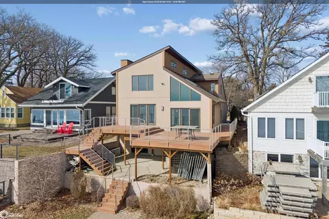 1823 N Shore Dr, Clear Lake, IA 50428