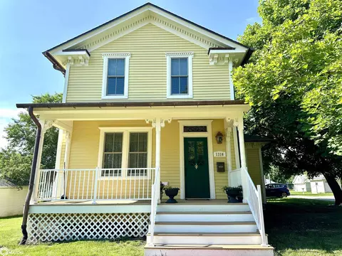 1316 4th Ave, Grinnell, IA 50112