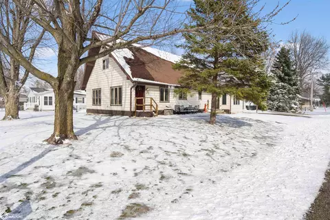 303 W 2nd Ave, Olds, IA 52647