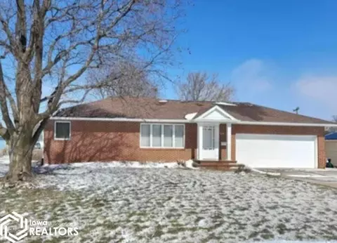 303 Bryngelson Dr, Marshalltown, IA 50158