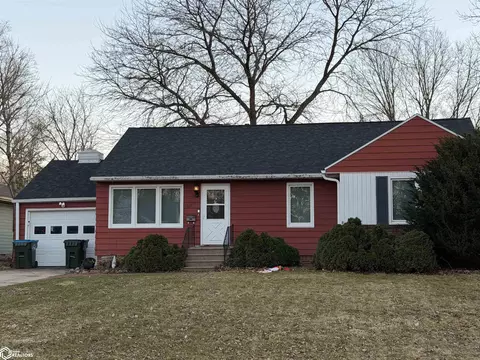 1655 Elmhurst Ave, Fort Dodge, IA 50501