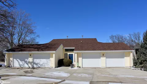 202 E 22nd St #3, Atlantic, IA 50022