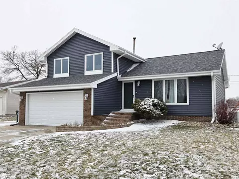 1908 N 30th Ct, Fort Dodge, IA 50501