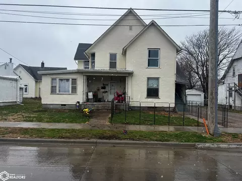 404 N 10th St, Centerville, IA 52544