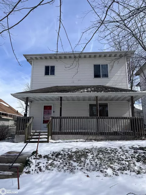 716 S 5th St, Burlington, IA 52601