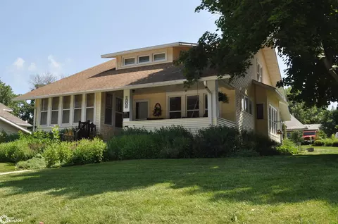 1208 N Adams St, Carroll, IA 51401