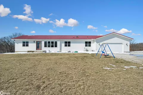 2883 Henry Des Moines Ave, Danville, IA 52623