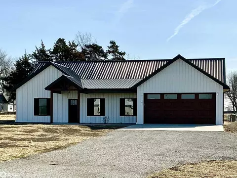 101 Coal Valley Ln, Exline, IA 52555