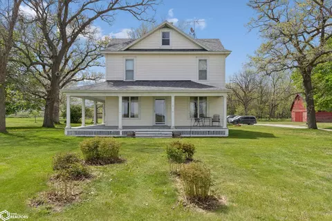 21530 Pheasant Ave, Mason City, IA 50401