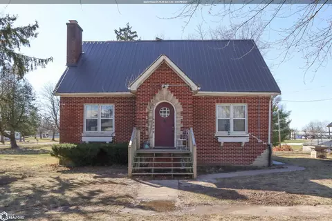 2510 Washington St, Columbus City, IA 52737